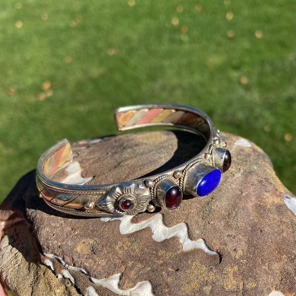 🪷Tibetan Medicine Bracelet Lapis & Garnet - Picture 2 of 8